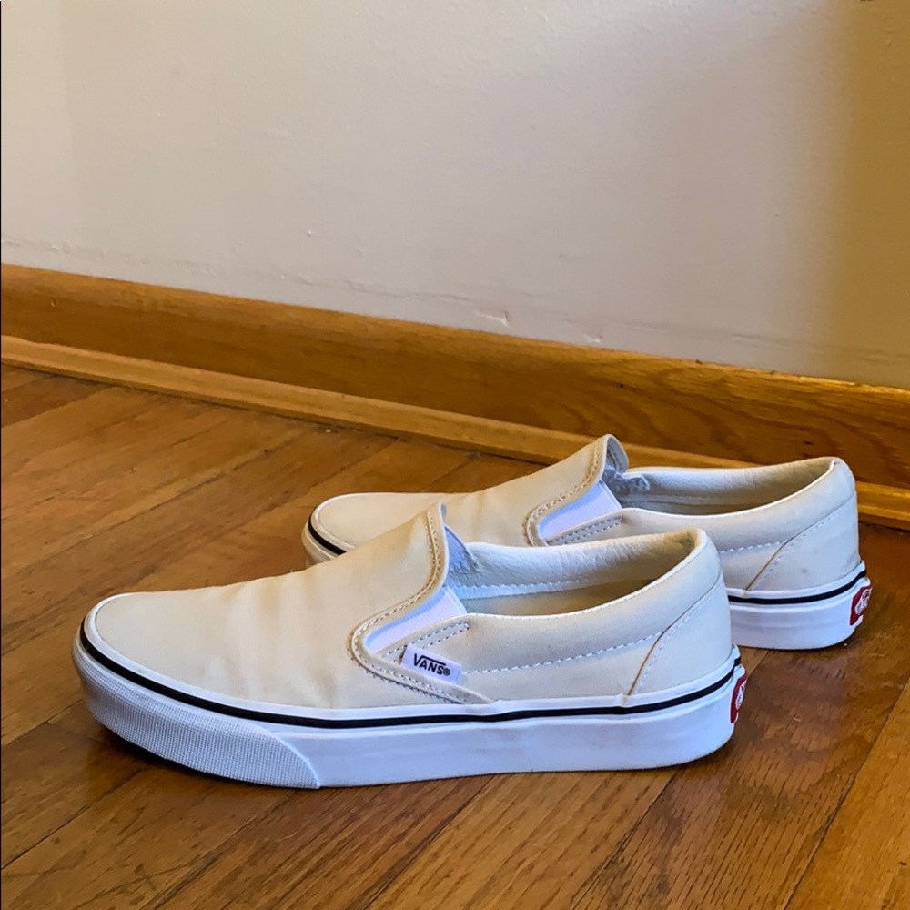 Vans Classic Slip-on in Birch/True White (W 7.5)